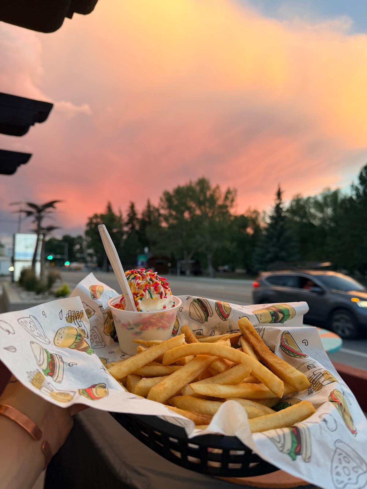 Mountain Oasis Bar & Grill