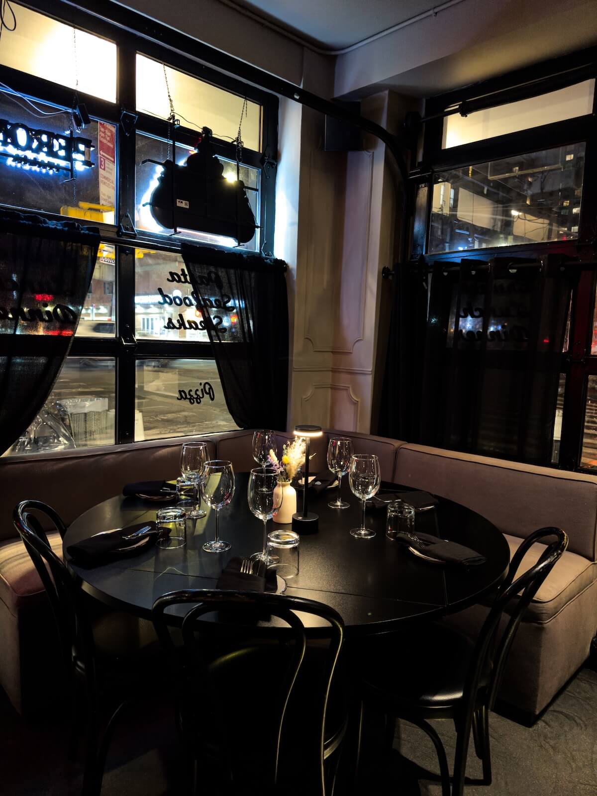 Nittis Italian Restaurant